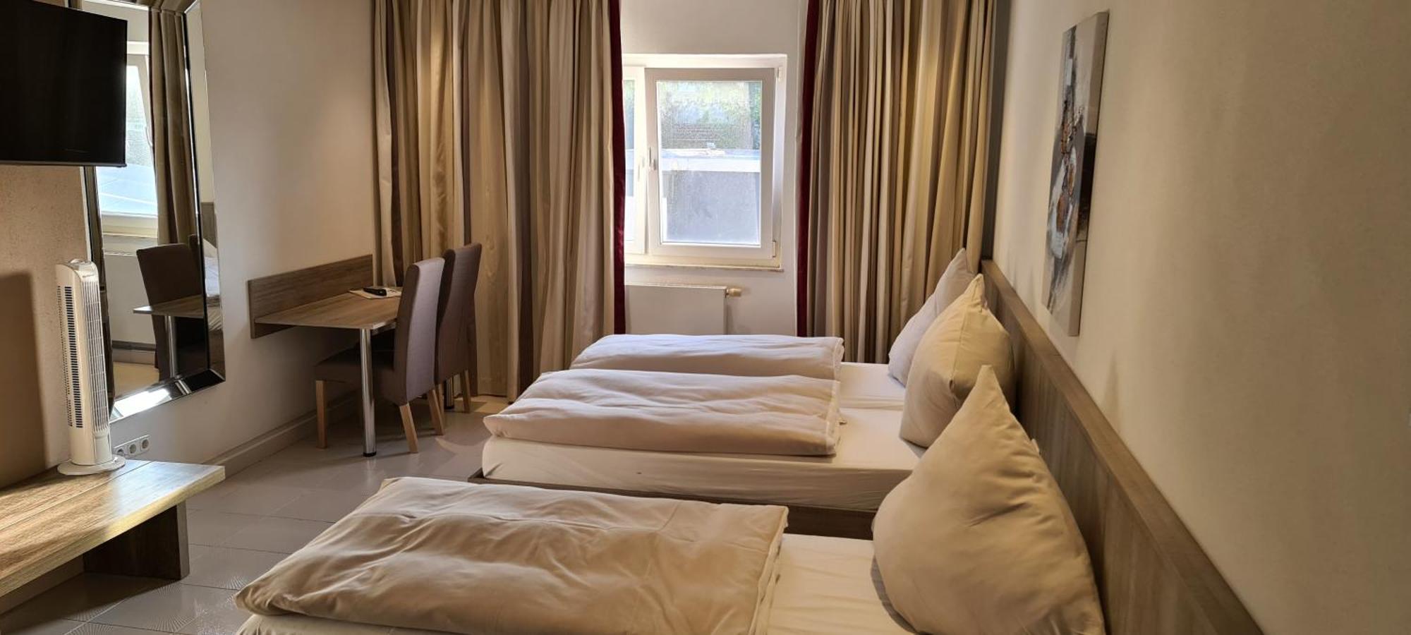 Bach Hotel Porta Westfalica Buitenkant foto