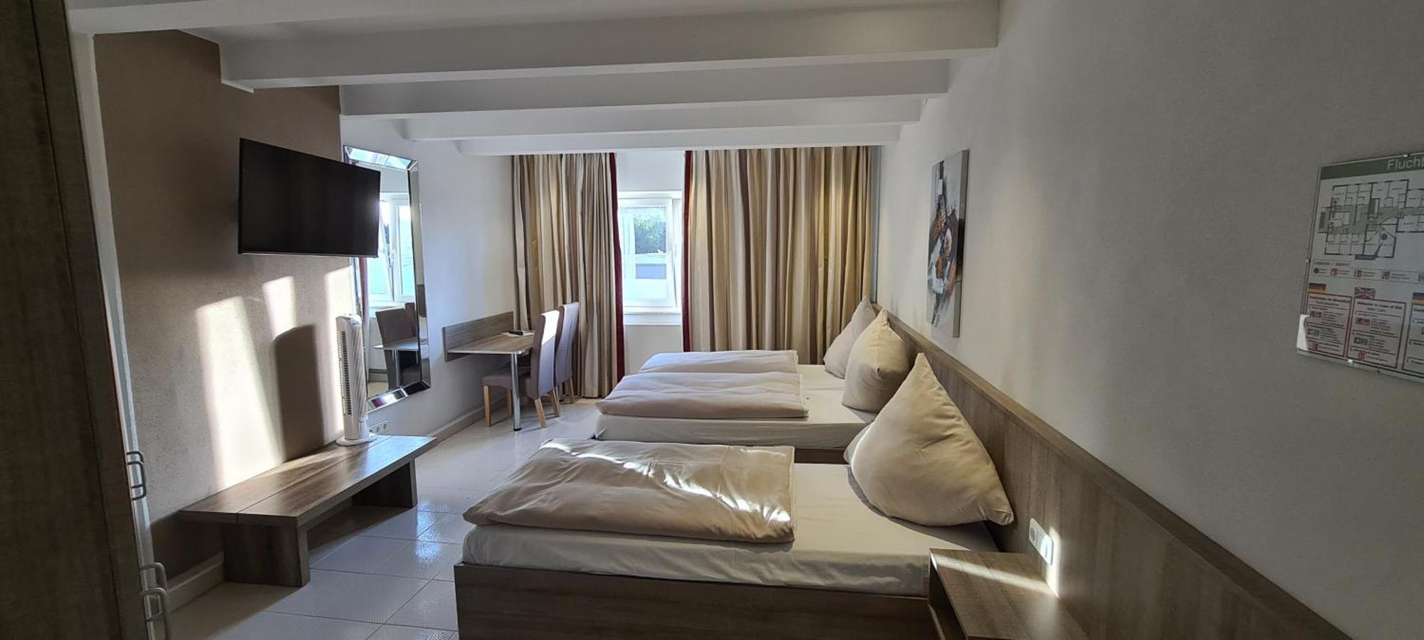 Bach Hotel Porta Westfalica Buitenkant foto